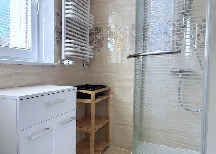 Apartamenty Bryza-Komandorska - Family Home - Parking